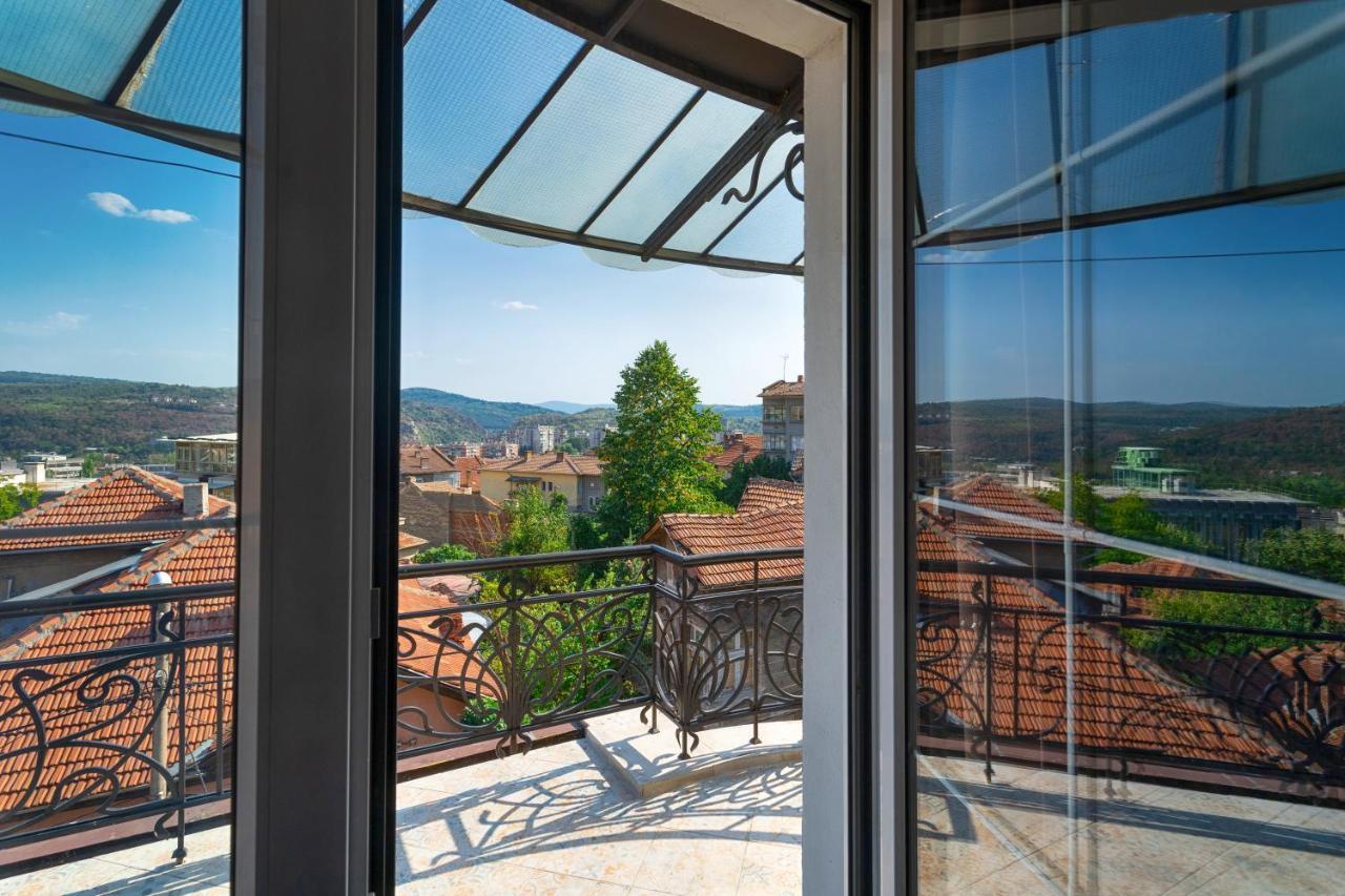 Luxury Private House In City Center Veliko Tărnovo Esterno foto