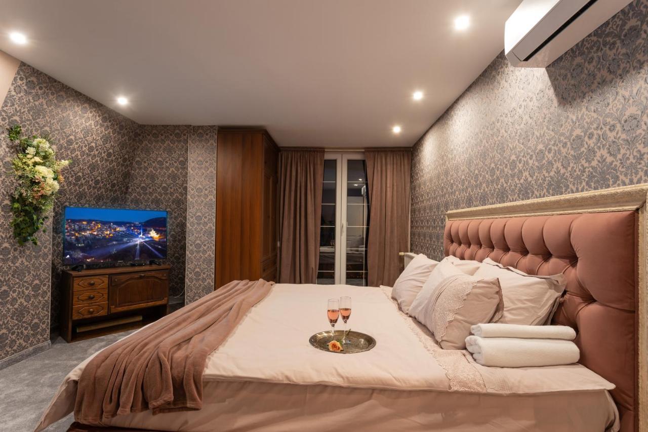 Luxury Private House In City Center Veliko Tărnovo Esterno foto