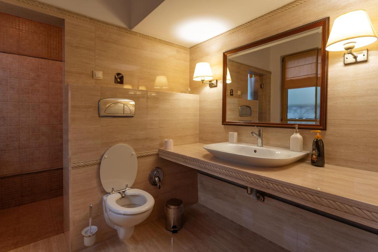 Luxury Private House In City Center Veliko Tărnovo Esterno foto